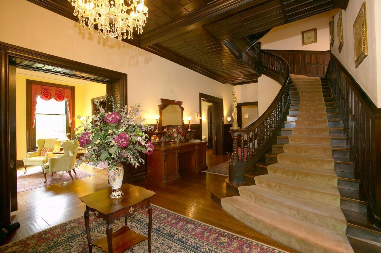 Louisville Bourbon Inn Екстериор снимка