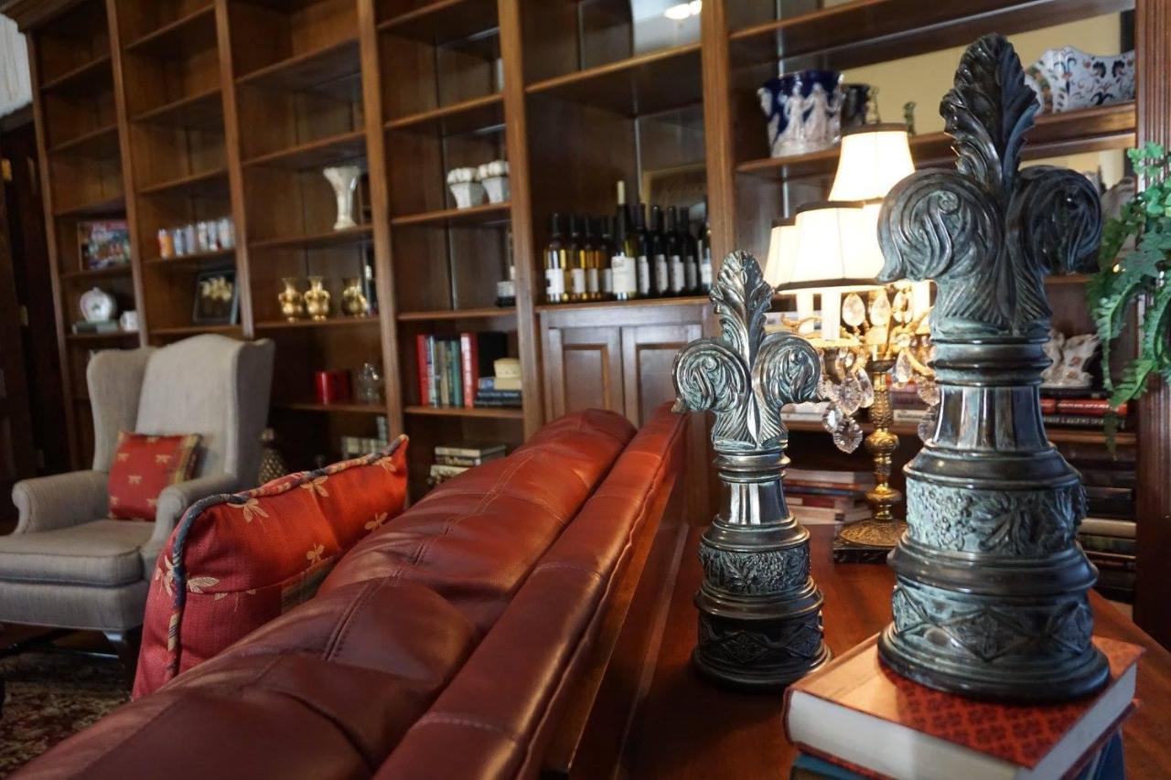 Louisville Bourbon Inn Екстериор снимка
