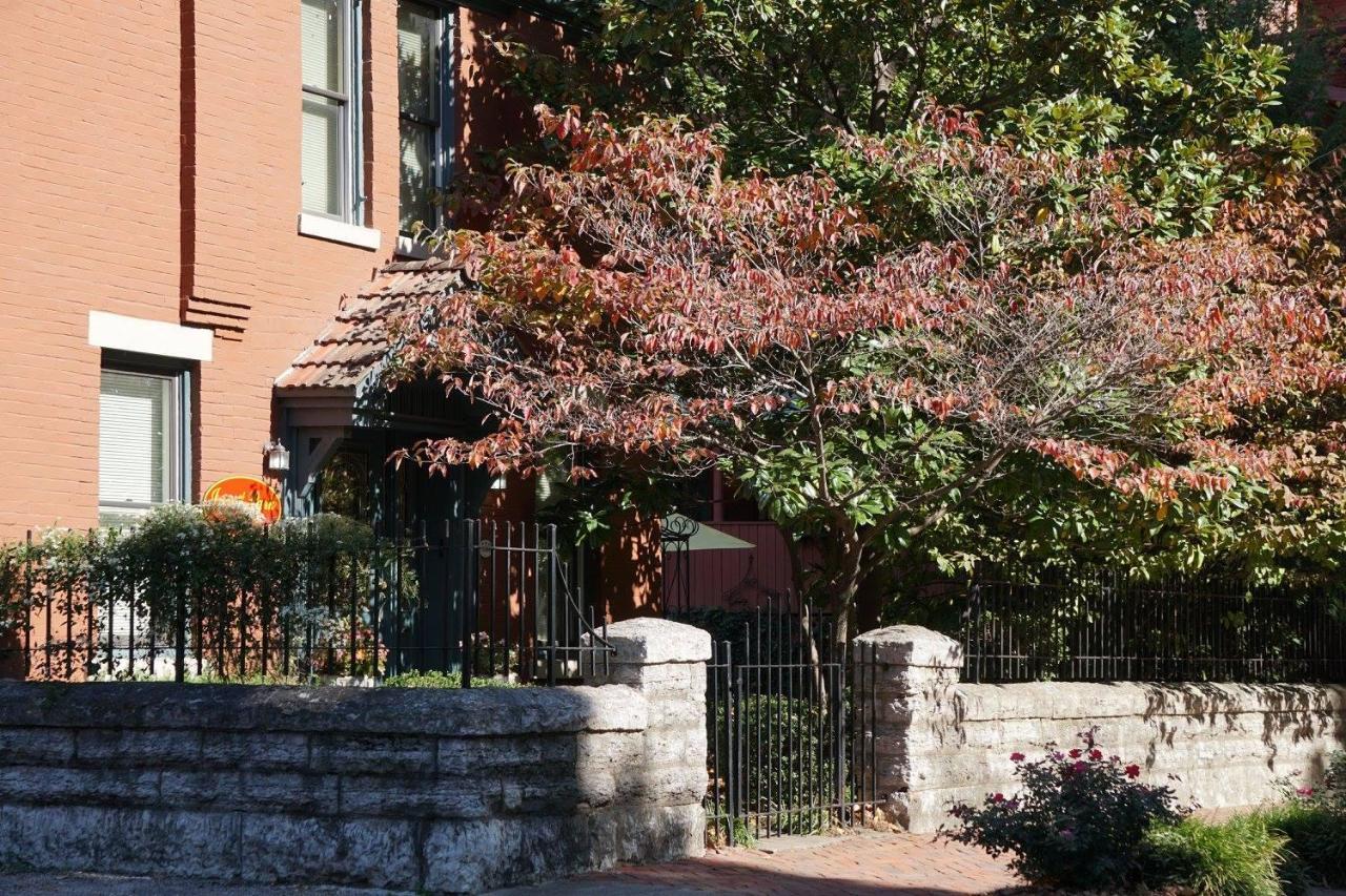 Louisville Bourbon Inn Екстериор снимка
