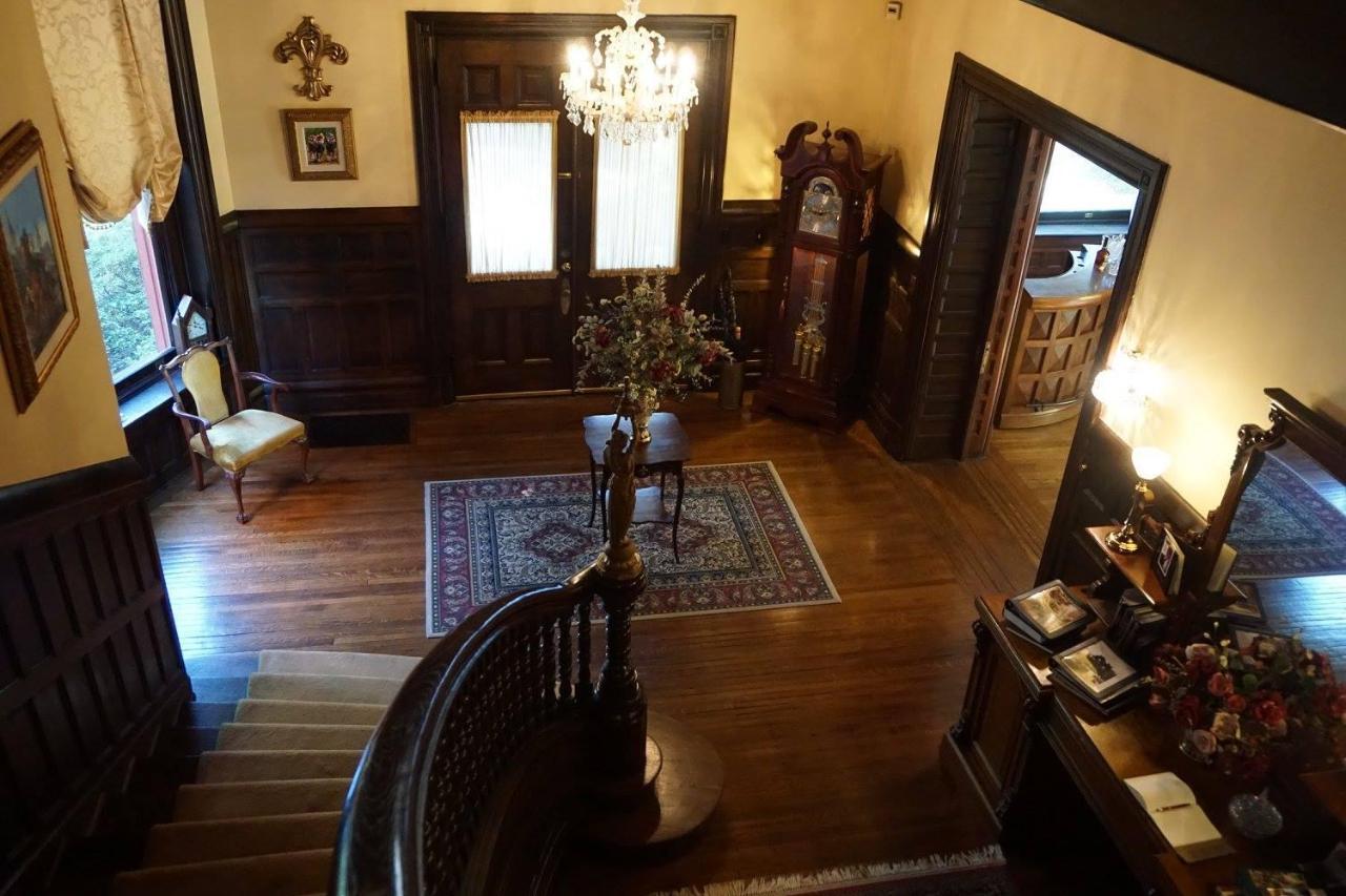 Louisville Bourbon Inn Екстериор снимка