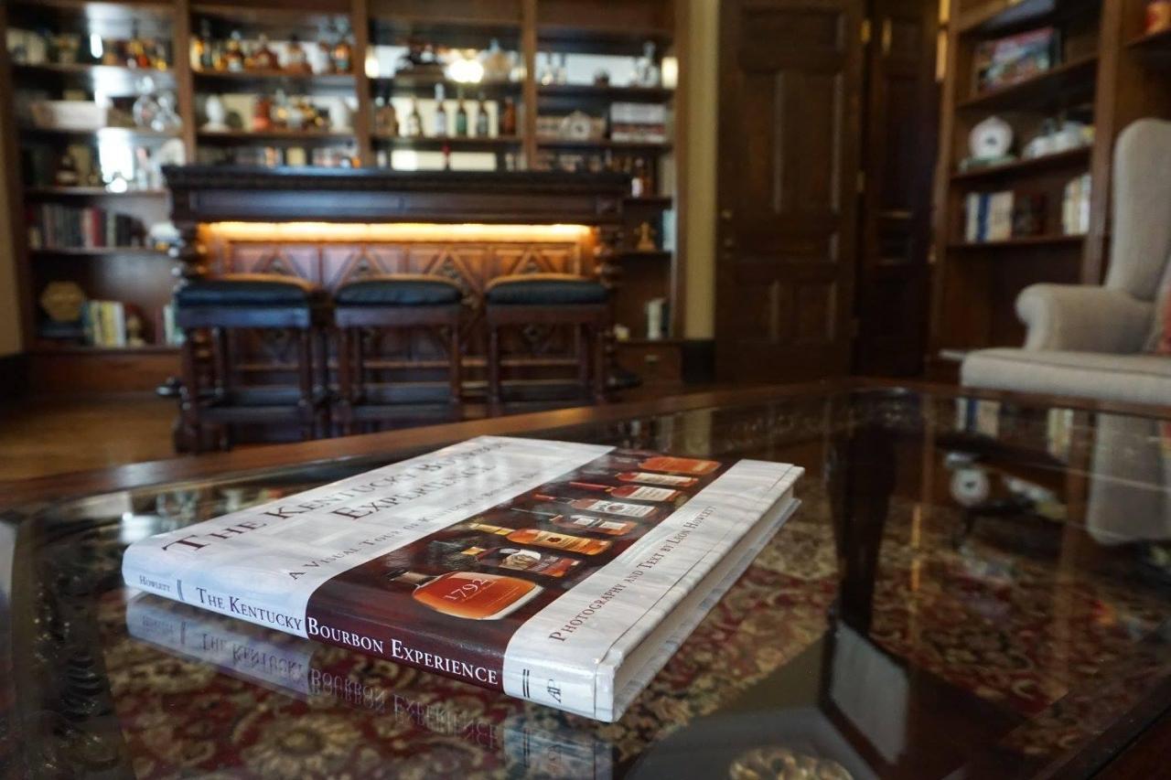 Louisville Bourbon Inn Екстериор снимка