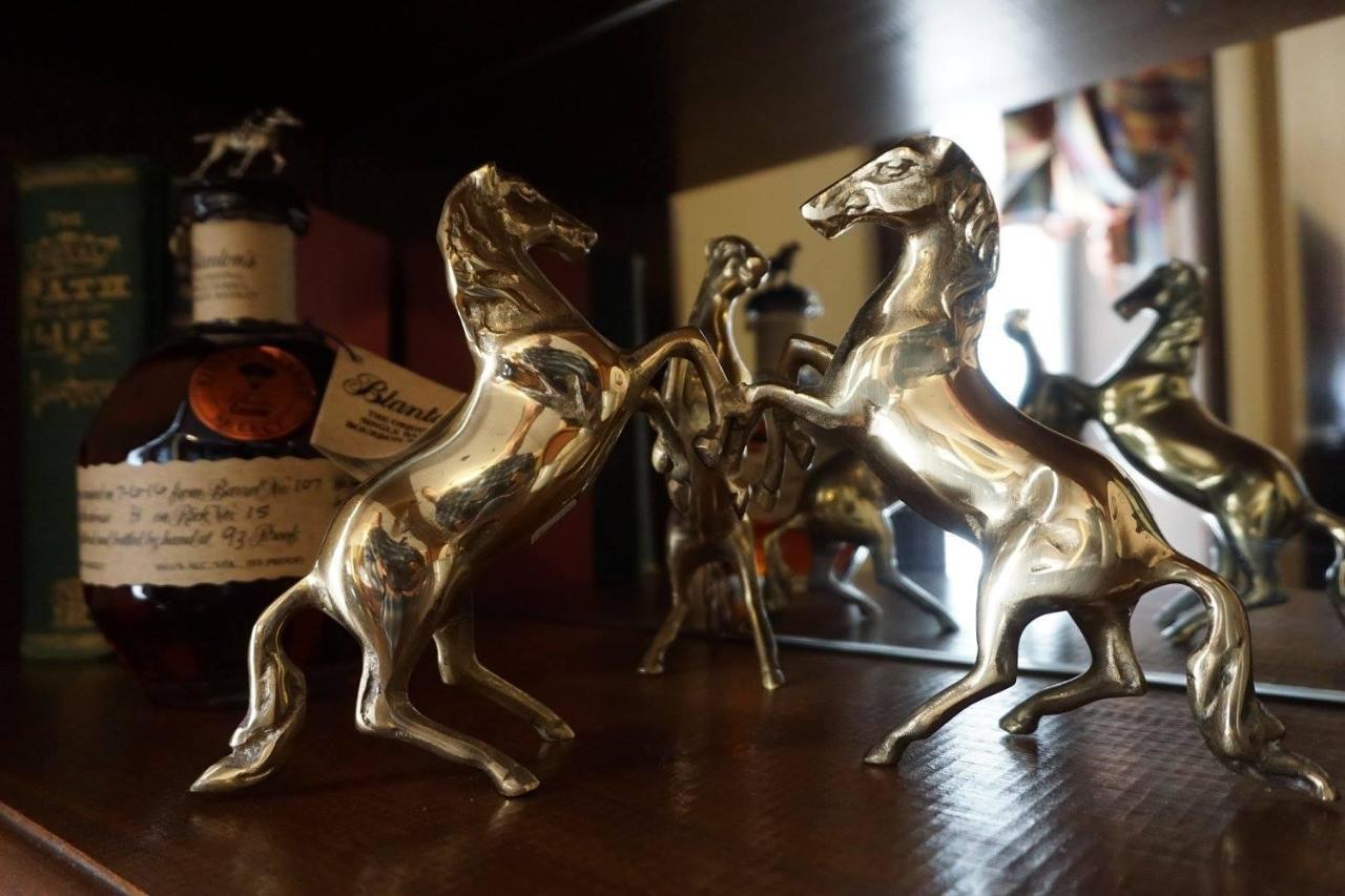 Louisville Bourbon Inn Екстериор снимка