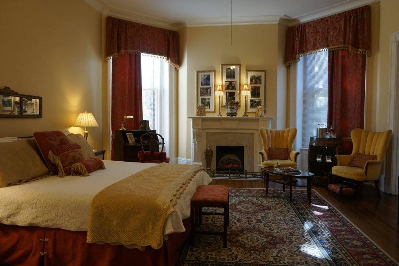 Louisville Bourbon Inn Екстериор снимка