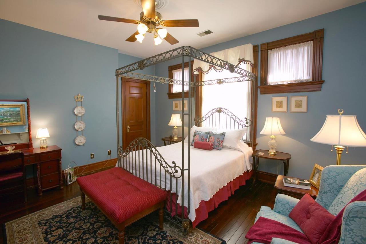 Louisville Bourbon Inn Екстериор снимка