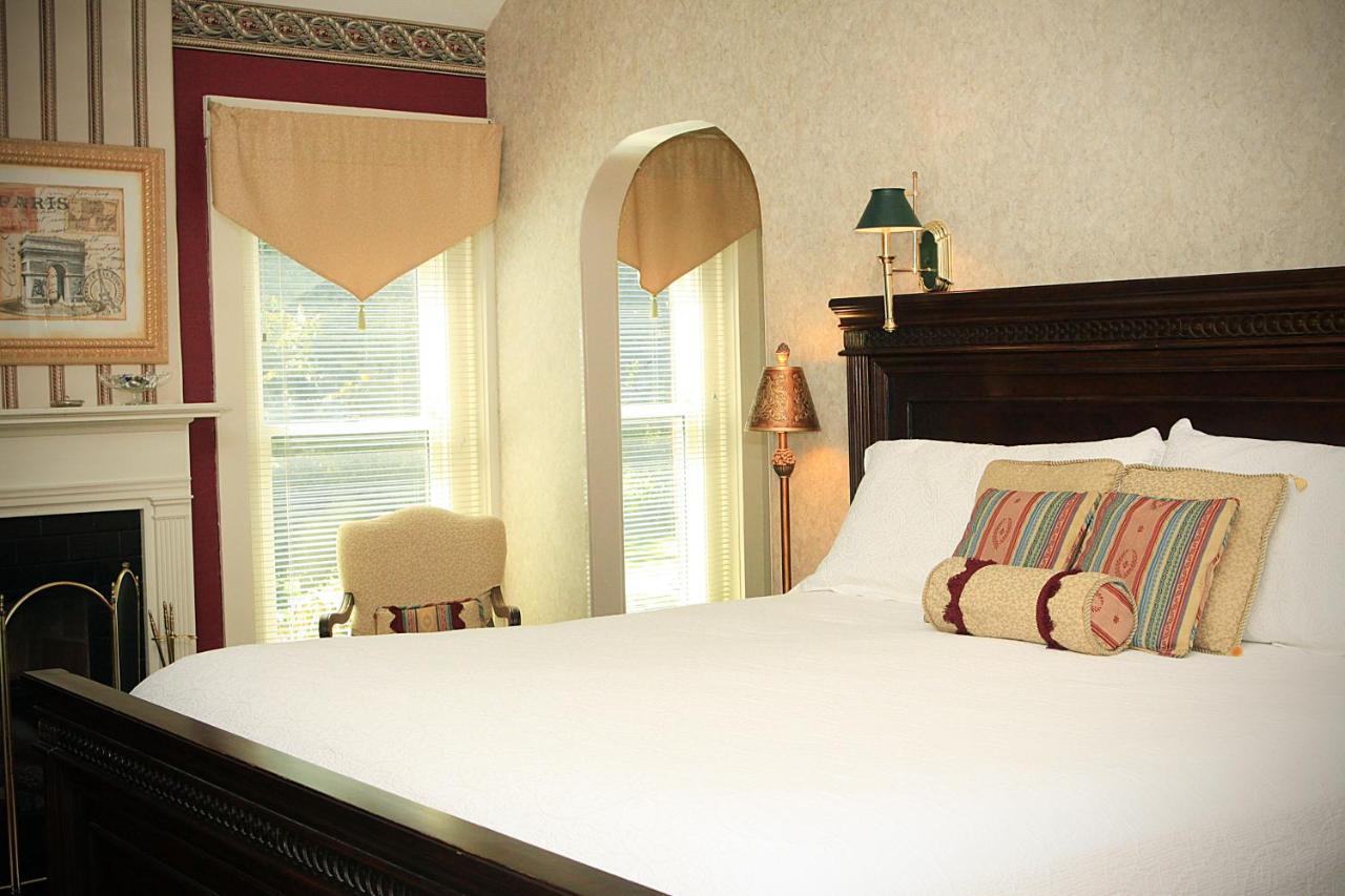Louisville Bourbon Inn Екстериор снимка